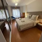 3br Family-sized Flat In Lumiar Lisboa
