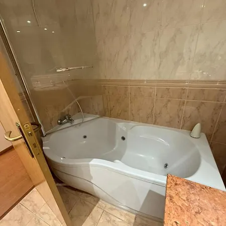 Apartment 3br Family-sized Flat In Lumiar