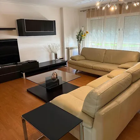 3br Family-sized Flat In Lumiar شقة *