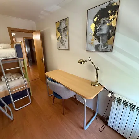 شقة 3br Family-sized Flat In Lumiar
