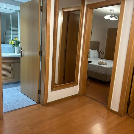 3br Family-sized Flat In Lumiar Apartment