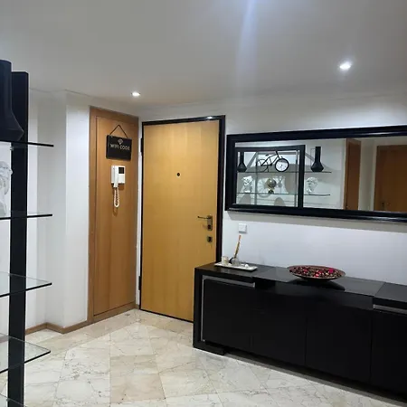 Apartment 3br Family-sized Flat In Lumiar