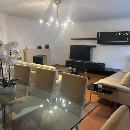 Apartment 3br Family-sized Flat In Lumiar Lisbon