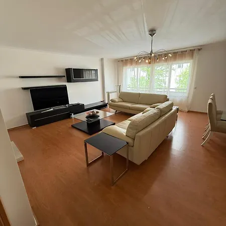 3br Family-sized Flat In Lumiar Apartment *
