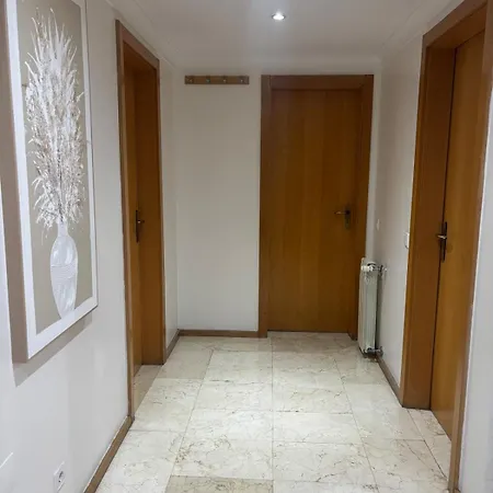 3br Family-sized Flat In Lumiar Apartment Lissabon