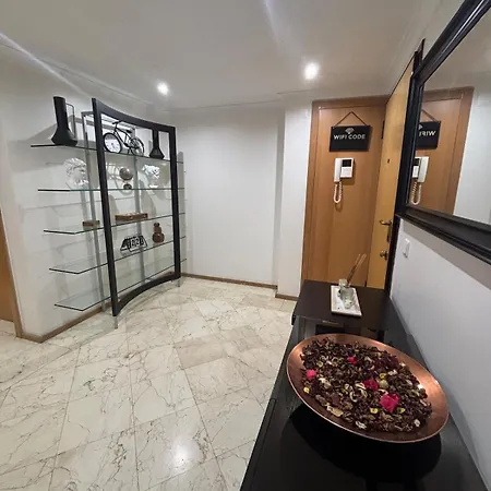 3br Family-sized Flat In Lumiar Apartment