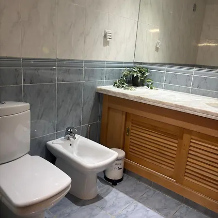 3br Family-sized Flat In Lumiar Лиссабон