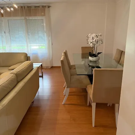 3br Family-sized Flat In Lumiar